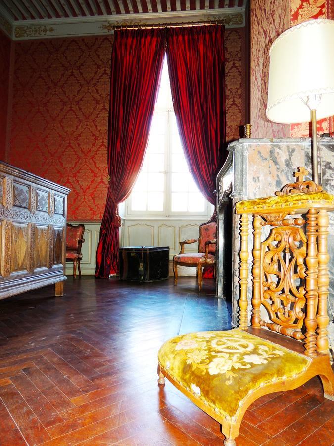 Chateau De Paraza Стая снимка